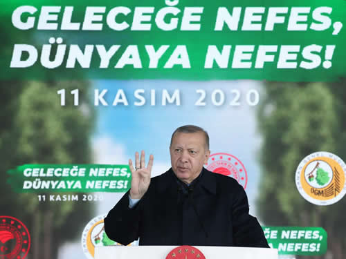 “BİZ AĞAÇLA, ÇİÇEKLE, YEŞİLLE, TOPRAKLA DOST BİR MİLLETİZ”