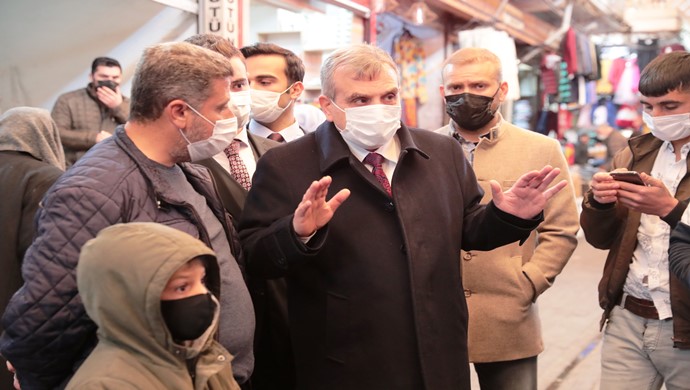 BAŞKAN BEYAZGÜL HAŞİMİYE BÖLGESİNDE ESNAF VE VATANDAŞLARLA BULUŞTU