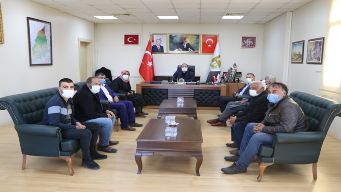 Muhtar Direk ve mahalle sakinleri Başkan Ekinci’ye misafirperverliği için teşekkür etti