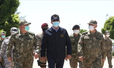 Millî Savunma Bakanı Hulusi Akar, Beraberindeki Komutanlarla Sınır Hattında