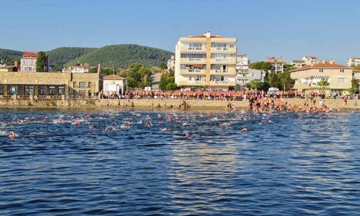 ÇANAKKALE BOĞAZI YÜZME YARIŞMASI 34’ÜNCÜ KEZ KITALARI BİRLEŞTİRDİ