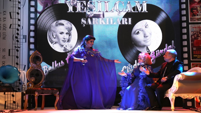 GAZİ ŞEHİR, YEŞİLÇAM ŞARKILARIYLA NOSTALJİK BİR HAVAYA BÜRÜNDÜ