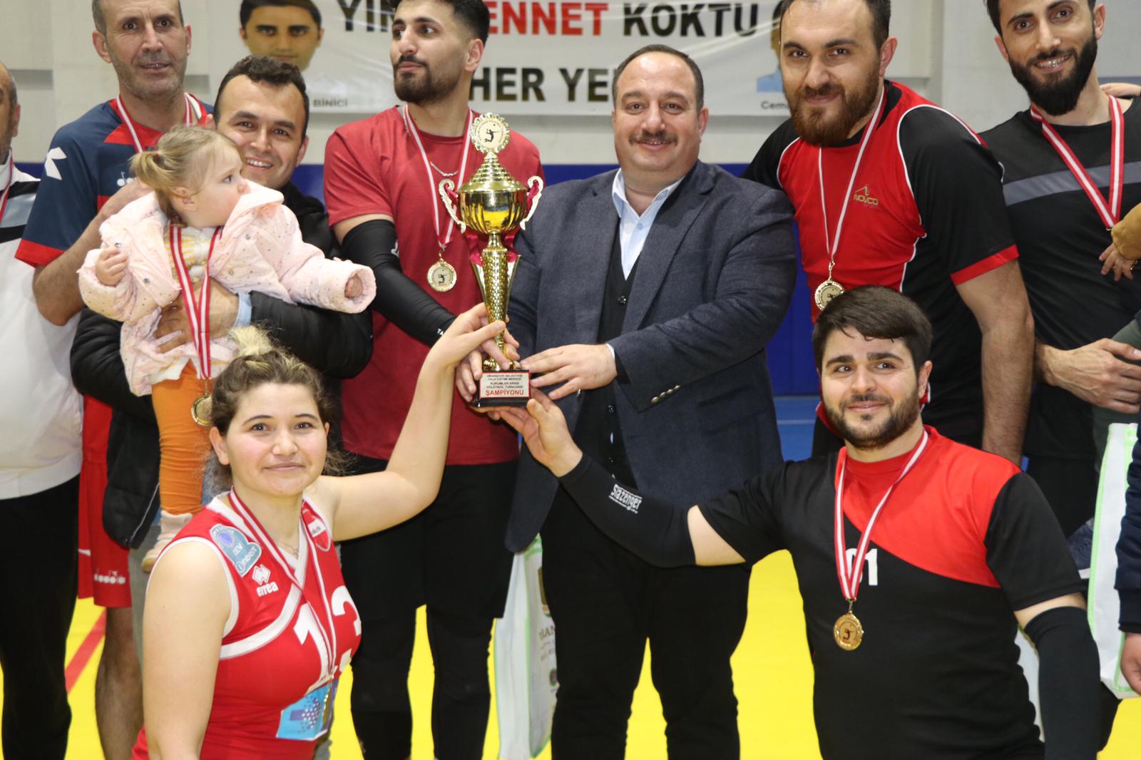 KURUMLAR ARASI VOLEYBOL TURNUVASINDA ŞAMPİYON BELLİ OLDU