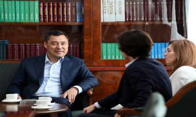 Президент Садыр Жапаров встретился со скрипачом Даниэлем Лозаковичем