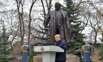 Президент открыл памятник Ахмету Байтурсынову