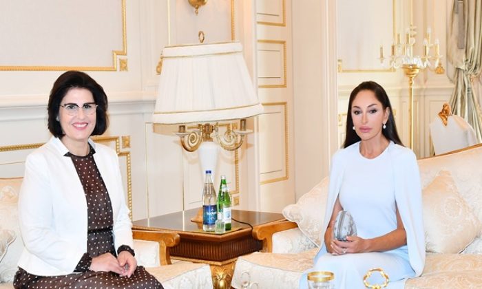 Azerbaycan ve Arnavutluk’un First Lady’leri görüştü