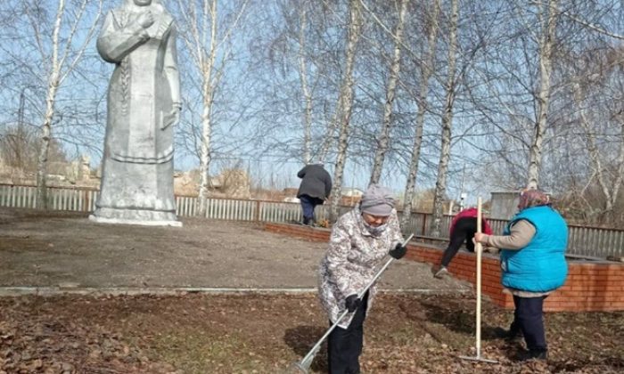 Sokakların, kamusal alanların ve anıtların temizlenmesi: Birleşik Rusya bölgelerde temizlik günleri düzenliyor