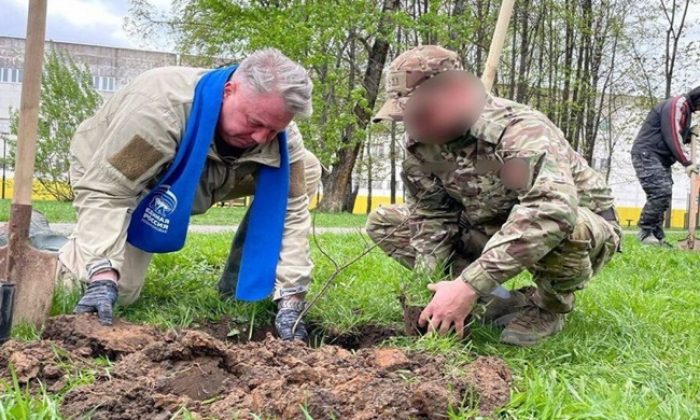 В Московской области при поддержке «Единой России» высадили аллею дубов в память о героях Великой Отечественной войны и СВО