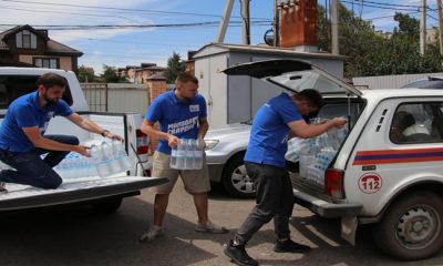 Birleşik Rusya ve MGER gönüllüleri, Rostov bölgesindeki Bataysk’teki yangın mağdurlarına yardım ulaştırdı